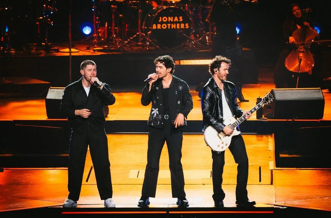 TOP 15 zahraničních písní roku 2025 podle redakce iREPORTu. Zombie od Yungbluda, Unravelling od Muse nebo Edge of Infinity skotských Bleed From Within