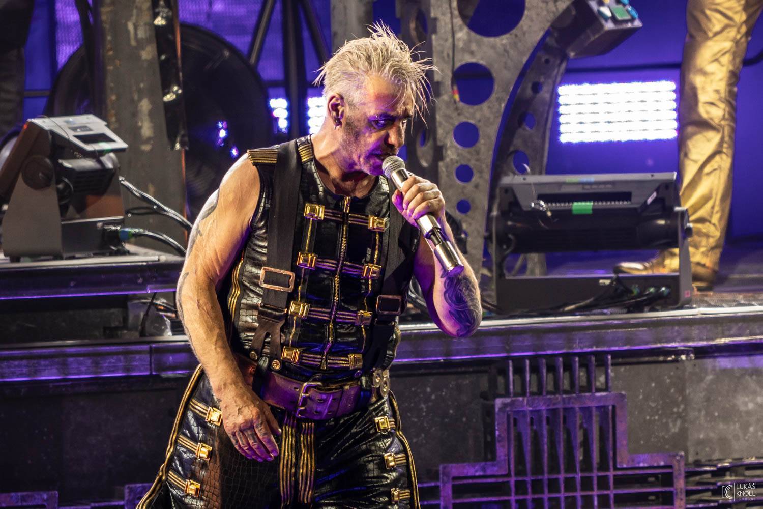 Nominační tipy Žebříku: Skupinou roku mohou být AC/DC, Imagine Dragons i Linkin Park, objevem sombr, Alex Warren či Myles Smith