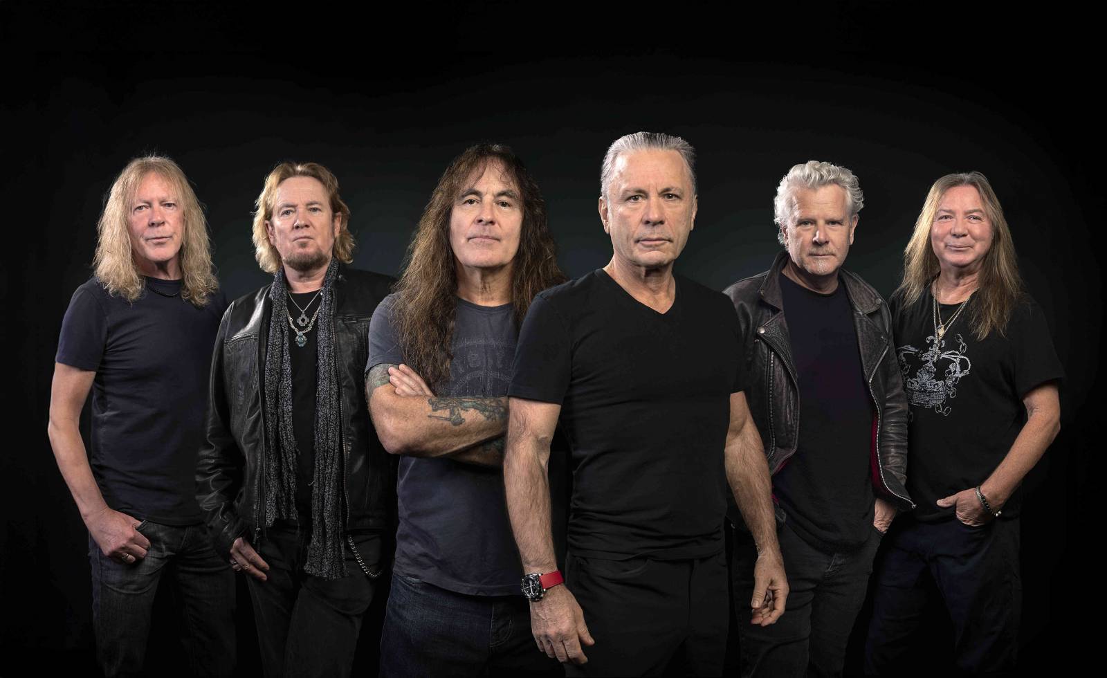 Na co se těšit v červnu: Alice Cooper v Plzni, Ewa Farna v Edenu a Bryan Adams v Brně. Naplno startuje i festivalová sezóna