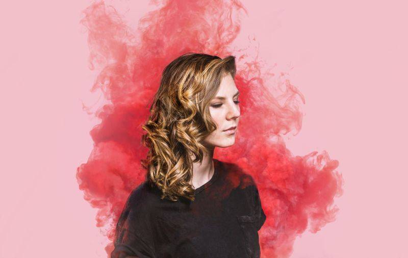 HITPARÁDY (67.) Solange Knowles se snaží vystoupit ze stínu sestry Beyoncé. S deskou si podmanila Ameriku