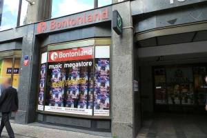 BLOG: Nevyhnutelný konec kamenných prodejen s hudbou