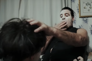 BLOG: Rozhodl se Till Lindemann z Rammstein stát pornohercem, nebo posouvá hranice umění?