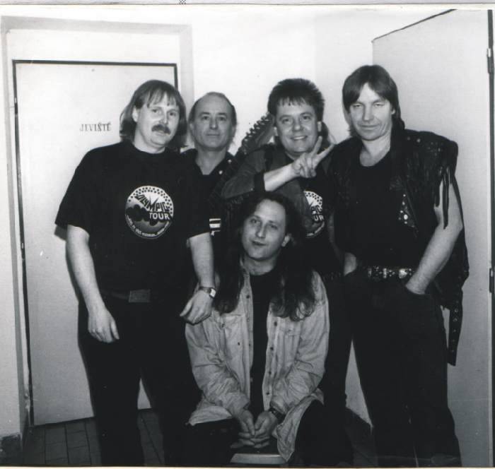 Metalománie: XIII. díl V zajetí trendů a manýr