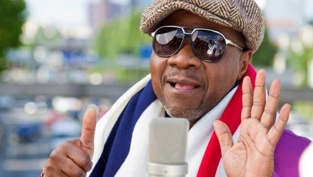 Papa Wemba byl konžský král rumby, spolupracovali s ním Stevie Wonder i Peter Gabriel. Smrt číhala na pódiu