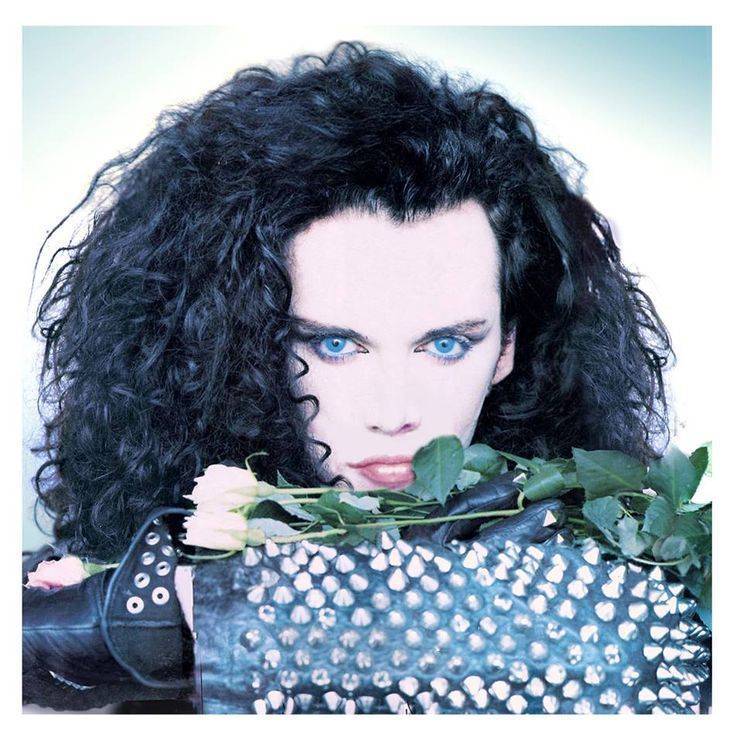 Pete Burns - excentrický podivín, kterého Bůh možná nepozná