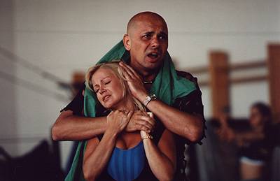 SMRT SI ŘÍKÁ ROCK'N'ROLL: Jiří Schoenbauer - Charismatický pěvec, který pomáhal psát českou muzikálovou historii