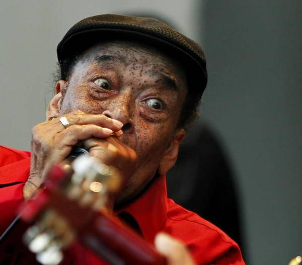 James Cotton - Ten, který i z rapu dokázal udělat blues