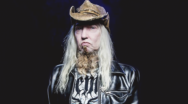 Warrel Dane - metalový zpěvák s obrovským hlasovým rozsahem. Jeho život předčasně ukončil infarkt