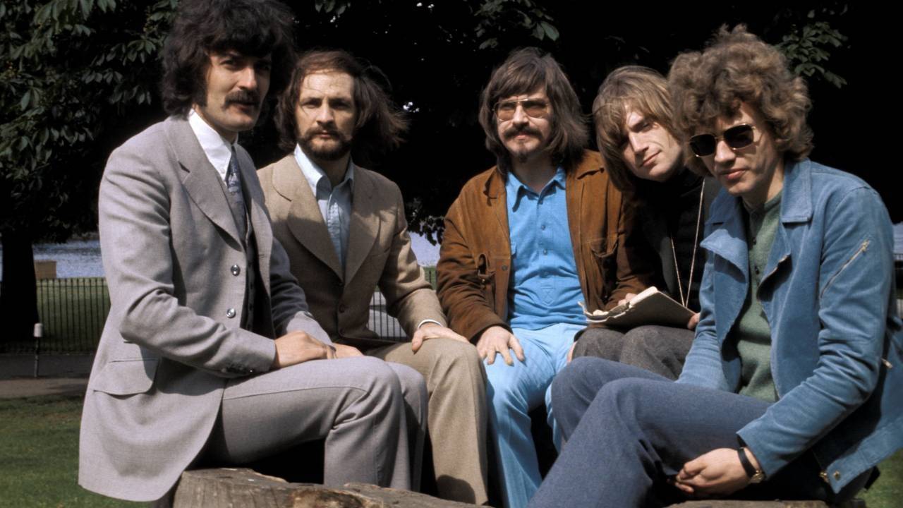 Ray Thomas - spoluzakladatel progrockových The Moody Blues, který prohrál boj s rakovinou