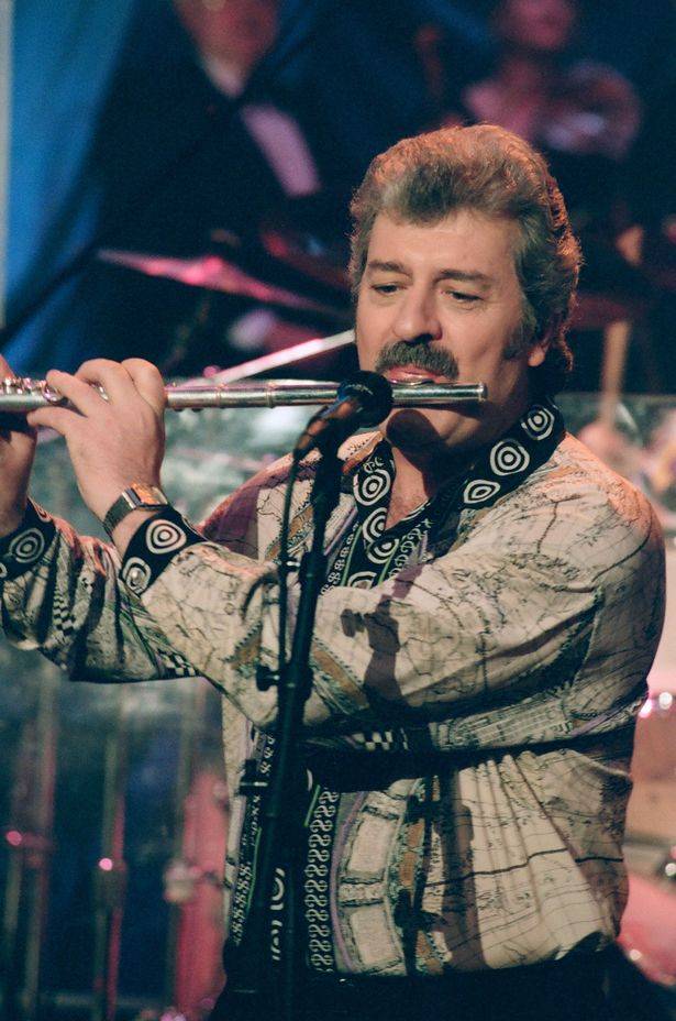 Ray Thomas - spoluzakladatel progrockových The Moody Blues, který prohrál boj s rakovinou