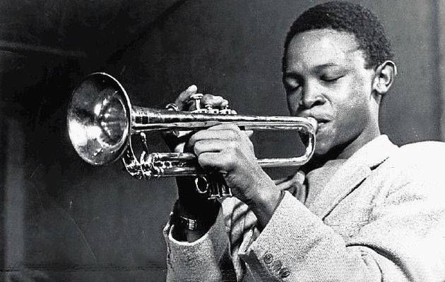 Hugh Masekela - prvotřídní trumpetista, který bojoval proti jihoafrickému režimu