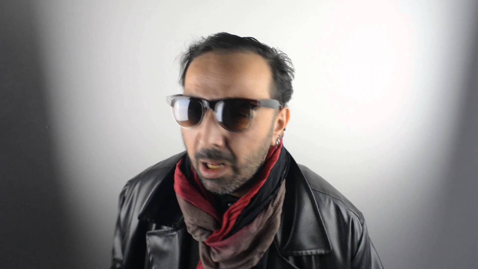 Aram Delan - multiinstrumentální talent, který bavil svou vyhlášenou baskytarovou technikou 