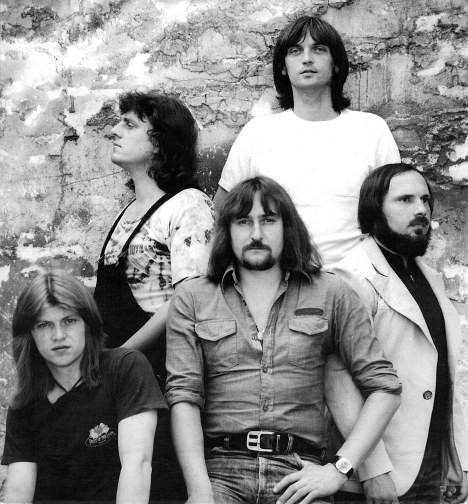 Oldřich Veselý psal se Synkopy dějiny českého artrocku. Hrál jen v projektech, v jejichž kvalitu věřil 