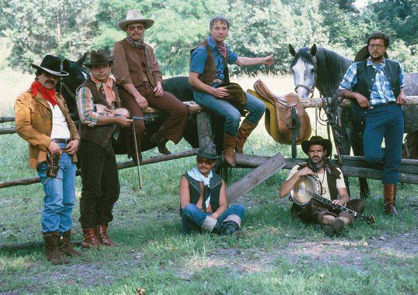 Milan Dufek - Svůj hudební život zasvětil skupinám Rangers a Plavci, zemřel v Kolumbii při potápění