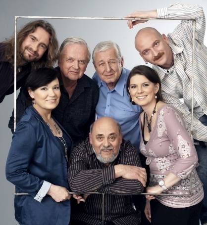 Dušan Vančura - Zpěvák a kontrabasista byl přes půl století členem Spirituál kvintetu. Jeho doménou byly texty