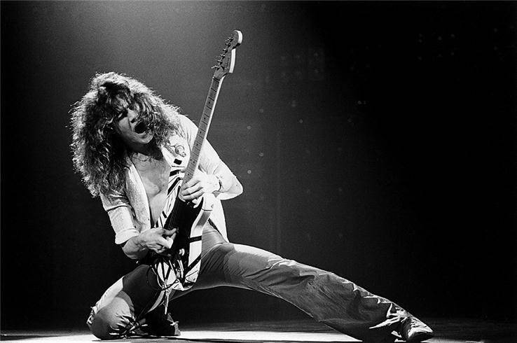 Eddie Van Halen - Jeden z nejlepších kytaristů světa hnal kupředu kapelu Van Halen, spolupracoval s Michaelem Jacksonem a nepřestával cvičit