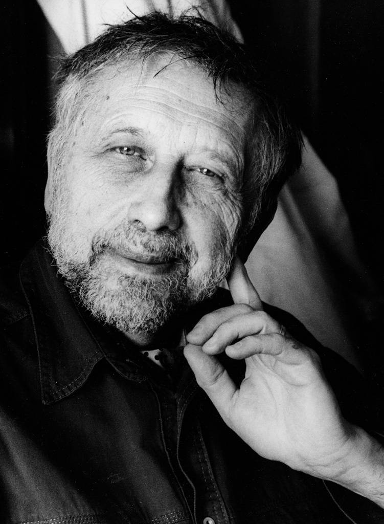 Jan Vodňanský - Humorista, básník a zpěvák tvořil s Petrem Skoumalem. Některé jejich písně jako Jak mi dupou králíci zlidověly