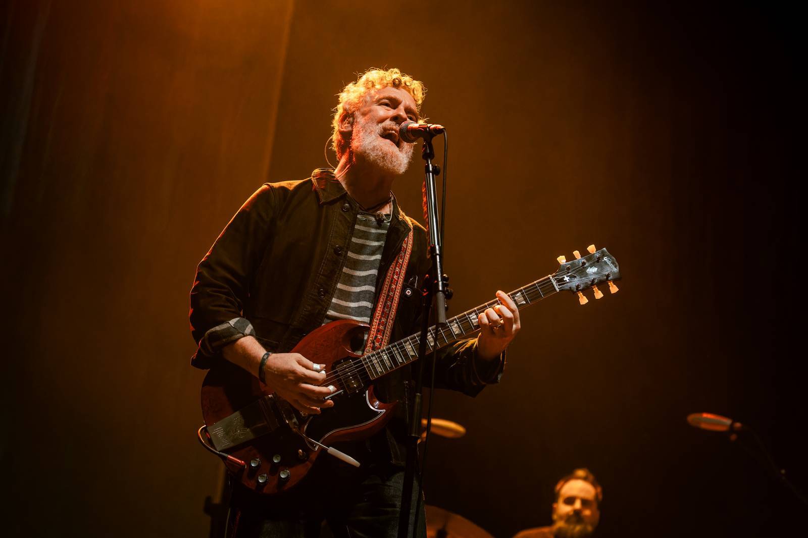 Glen Hansard - Irský muzikant byl autentický ve společnosti světových hvězd i při hraní v ulicích Valašského Meziříčí