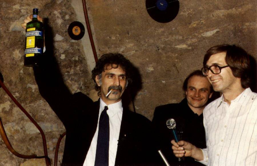 SMRT SI ŘÍKÁ ROCK'N'ROLL: Frank Zappa (10.)