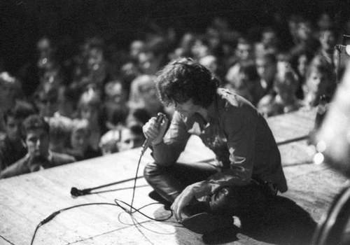 SMRT SI ŘÍKÁ ROCK'N'ROLL: Jim Morrison (11.)
