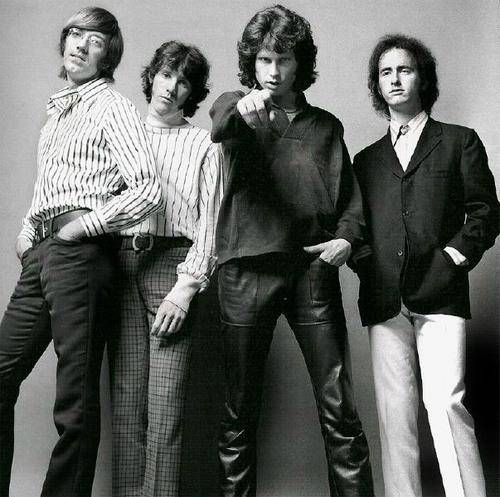 SMRT SI ŘÍKÁ ROCK'N'ROLL: Jim Morrison (11.)