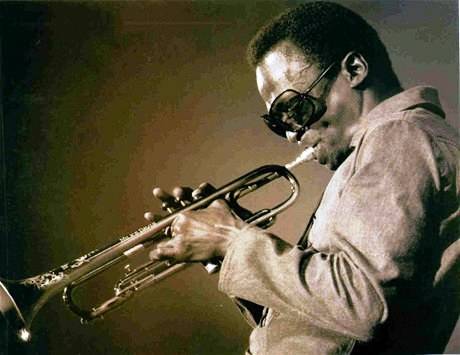 SMRT SI ŘÍKÁ ROCK'N'ROLL: Miles Davis (35.)