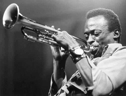SMRT SI ŘÍKÁ ROCK'N'ROLL: Miles Davis (35.)