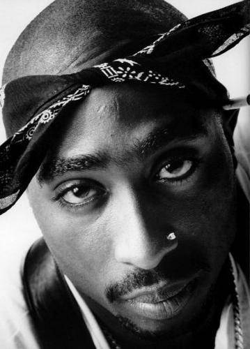 SMRT SI ŘÍKÁ ROCK'N'ROLL: Tupac Shakur (38.)