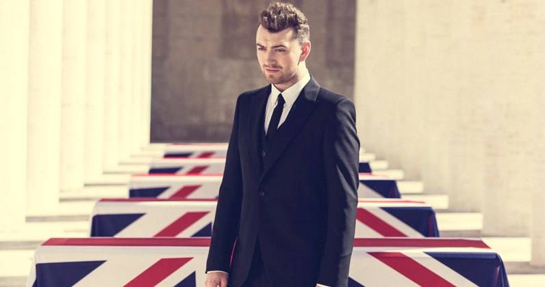 VIDEO: James Bond a Sam Smith si do noty příliš nepadli