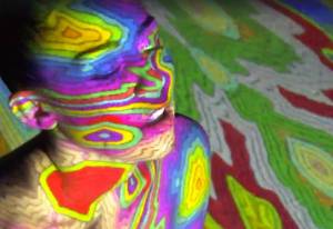 VIDEO: Miley Cyrus došly peníze i nápady. Klip Lighter nudí