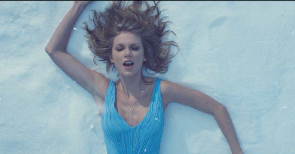 VIDEO: Půvabnou Taylor Swift doprovázejí krásné přírodní záběry. Bude Out Of The Woods další hit?