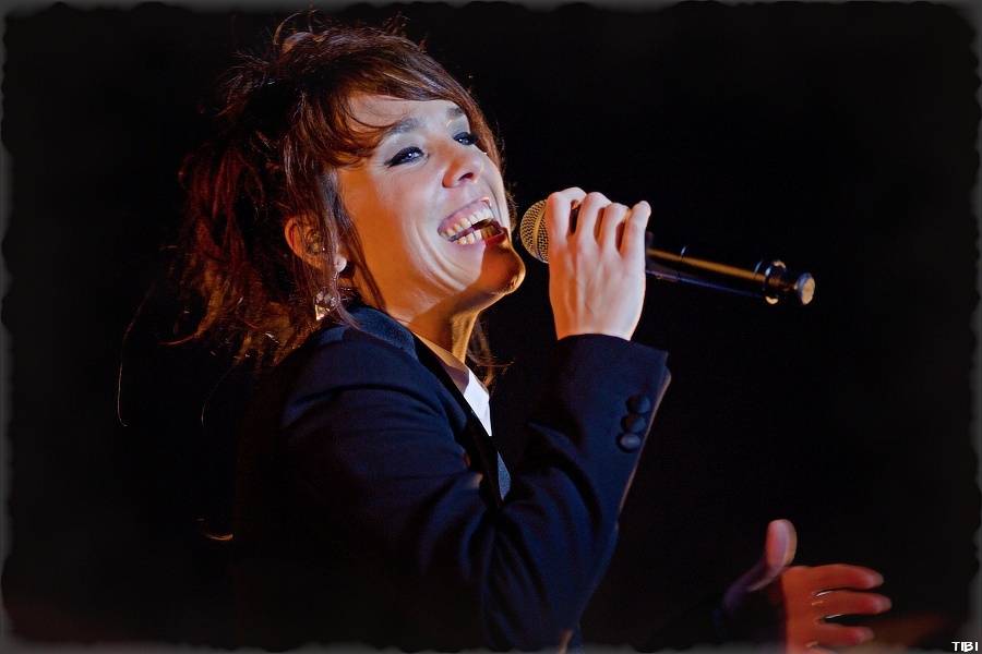 VIDEO: Zaz přijede za měsíc do Brna. Přiveze nový živák i povedený singl 