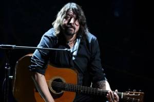 VIDEO: Foo Fighters vybírají nového zpěváka. Kdo nahradí Davea Grohla?