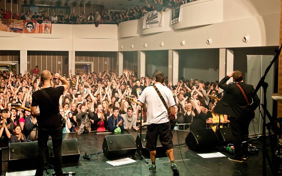 VIDEO: Wohnout slaví dvacet let. Matěj Homola prozradil, co vás čeká na turné