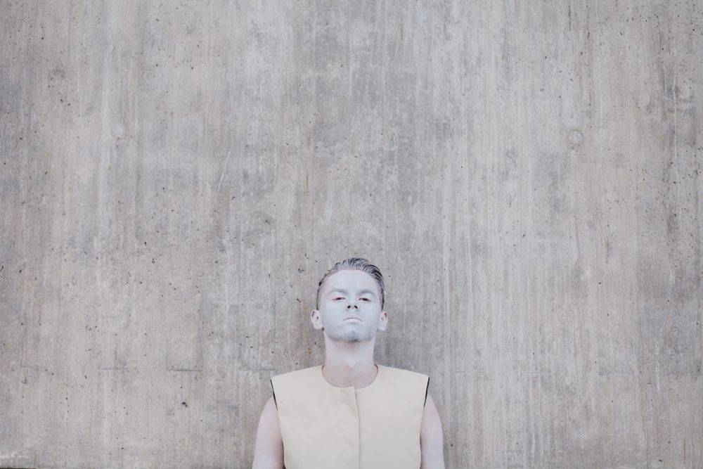 VIDEOPREMIÉRA: Nováček Pame Faul věří na zázraky. Singlem Miracles se o jeden sám postaral