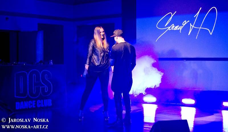 VIDEO: Superstar, večírky, Agáta Hanychová. Česky zpívající Sámer Issa se ohlíží za svým životem