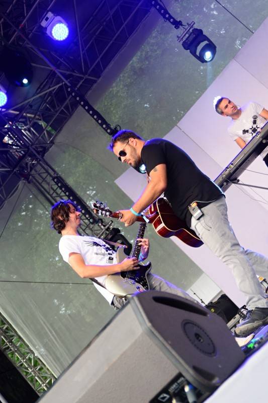 VIDEO: Xindl X zvážněl. Zpívá ztracené Popelce, novou desku věnoval topícím se lidem