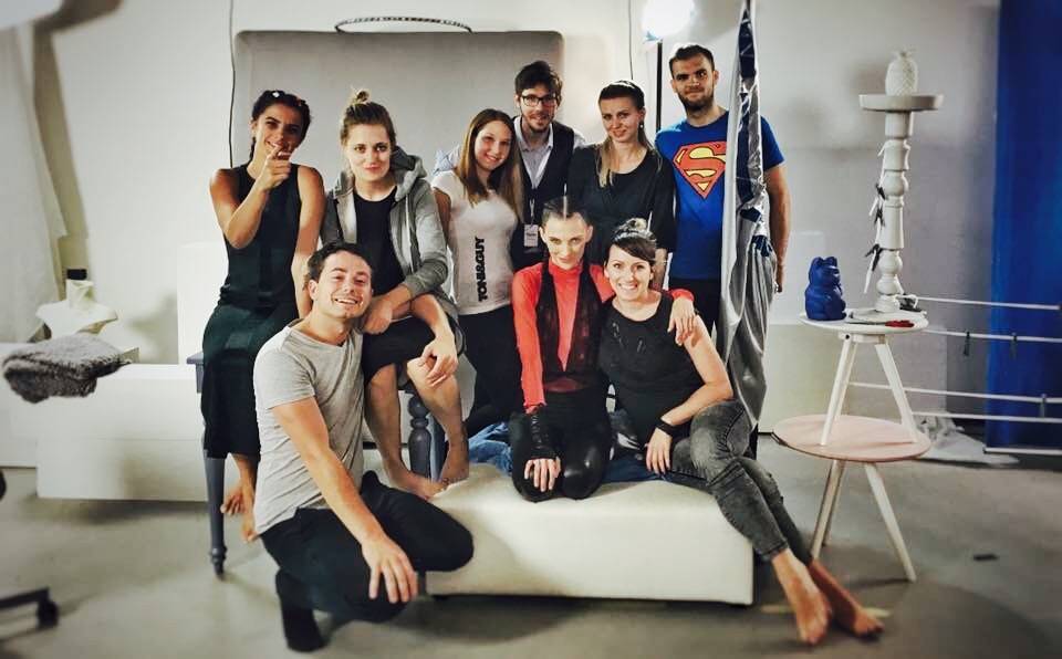 VIDEOPREMIÉRA: Iva Frühlingová už nechce nevyžádaný rady. Vrací se comebackovým klipem a chystá knihu