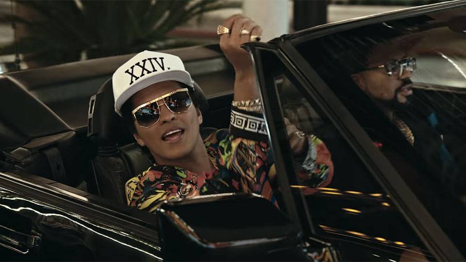 TOP 6 videoklipů týdne (108): Korn potěší milovníky děsivosti, Bruno Mars (už zase) funkuje