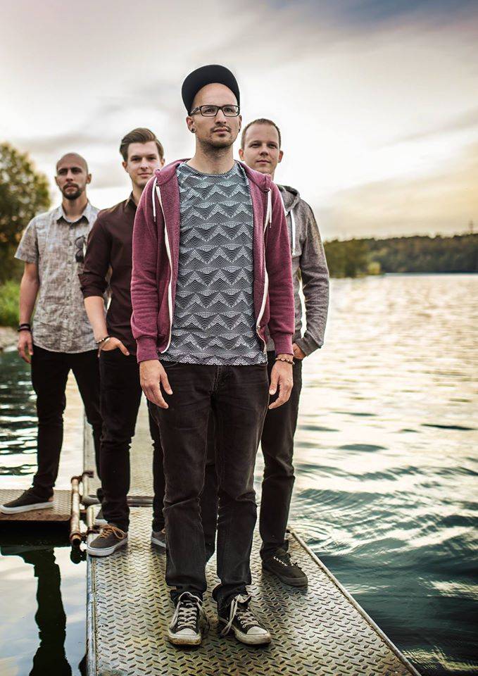 TOP 10 videoklipů týdne (110.): Blink-182 mají rádi nahé slečny, Paulie Garand film Drive