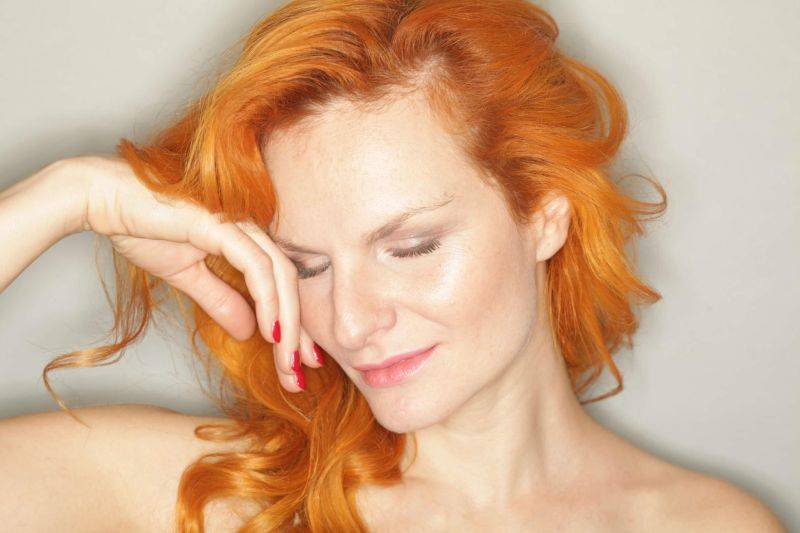 TOP 9 videoklipů týdne (116): Barbora Poláková má unikátní projekt, Sebastian zpívá o hvězdách