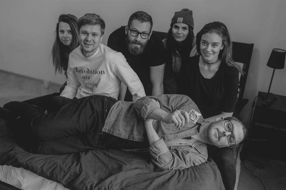 VIDEO: Petr Soukup zhudebnil svou báseň Robotka