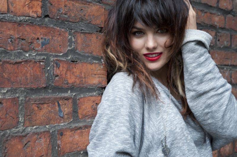 VIDEO: Ewa Farna představuje nový filmový hit, bere Všechno nebo nic