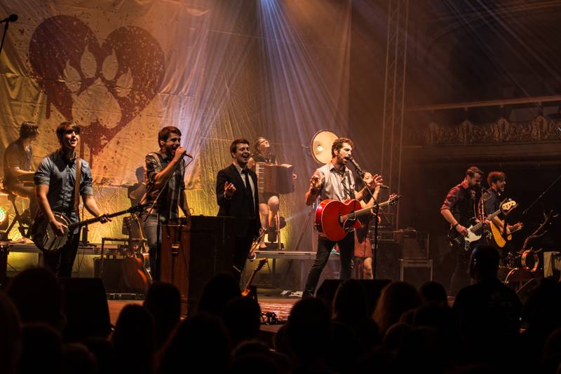 VIDEO: Jelen zachytil atmosféru svých živých koncertů do klipu Pohanská, Vlčí srdce už je platinové