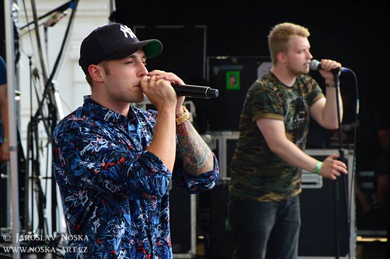 VIDEO: ATMO music startují novou kapitolu singlem Vlny