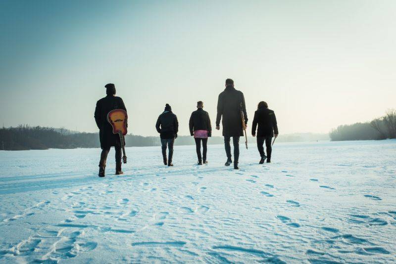VIDEO: Nebe zpívá v novince do Bezvědomí, album vyjde v první půlce roku