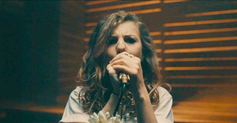 VIDEO: Lenny v italské talk show zazpívala hit Hell.o. Podívejte se na to