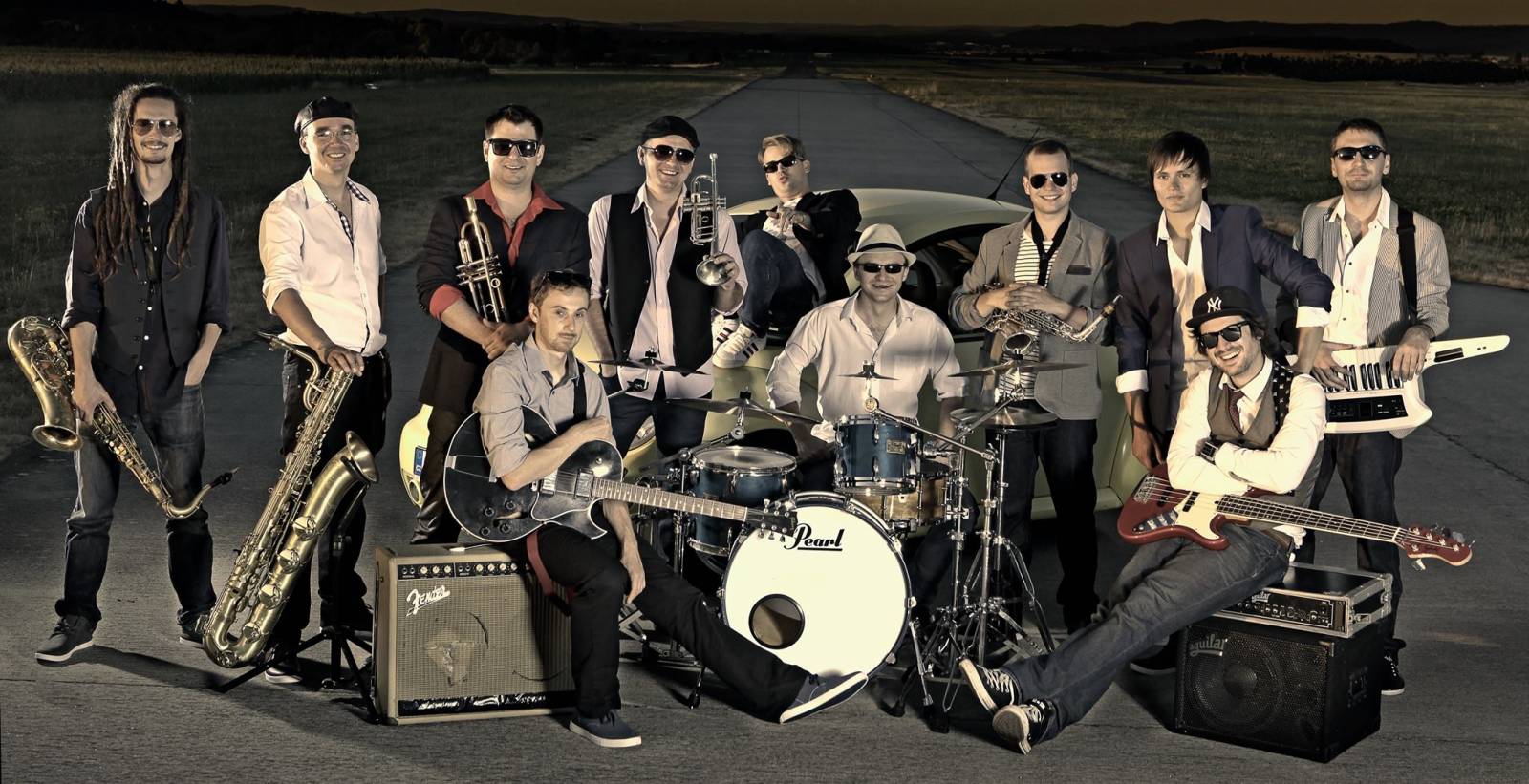 TOP 8 videoklipů týdne (126.): Portless se vrací ke kořenům hardcoru, Oceán splynul s lesem a Maroon 5 jedou na LSD