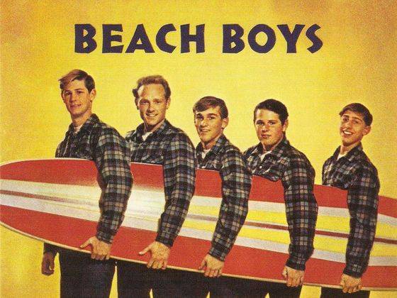 VIDEO: Když hráli Beach Boys v Československu v roce 1969, vykoupili celý bar. Vzpomínají na ně Jiří Černý i Václav Neckář