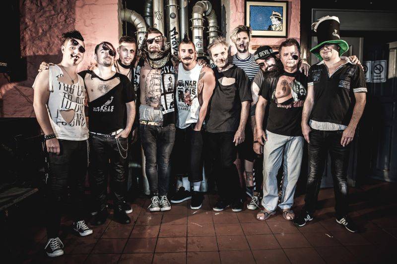 VIDEO: Rybičky 48 s pomalým songem zapadnou do programového schématu každého dobrého rádia